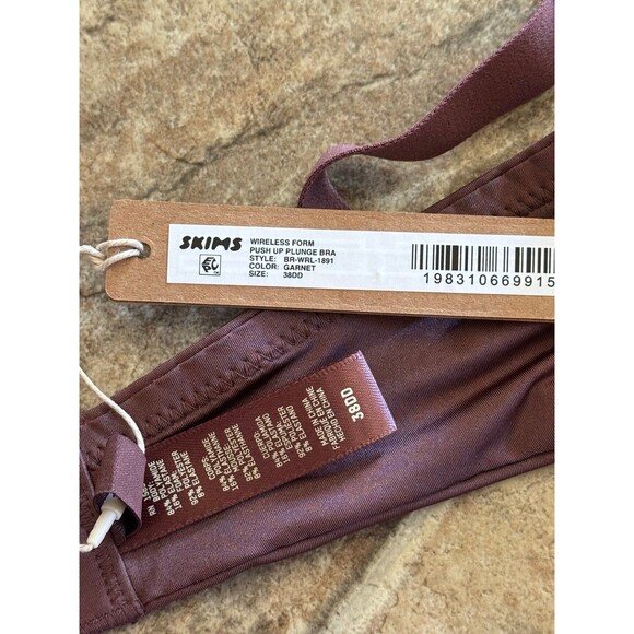 Skims Wireless Form Push-up Bra Garnet Size 38DD - Picture 10 of 10